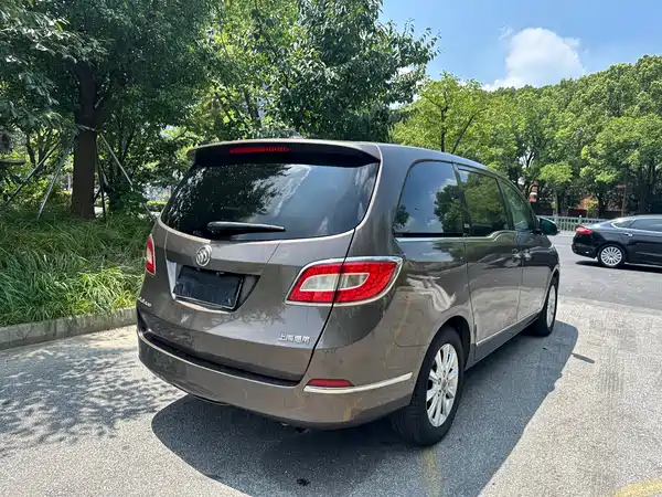 Buick GL8 2013