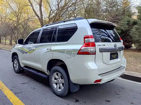 Toyota Prado 2015