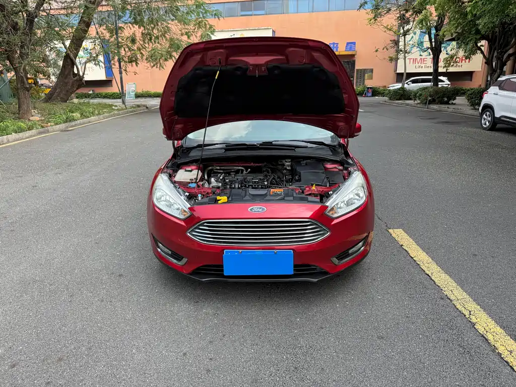 Ford Focus 2017 — фото 17