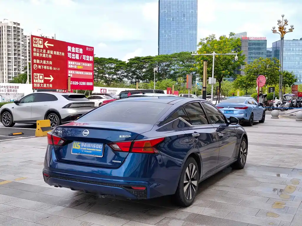 Nissan Teana 2022