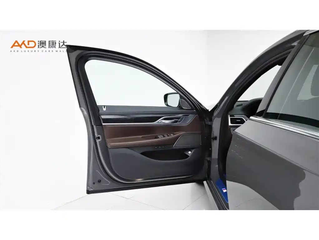 BMW 7 Series 2022 — фото 10