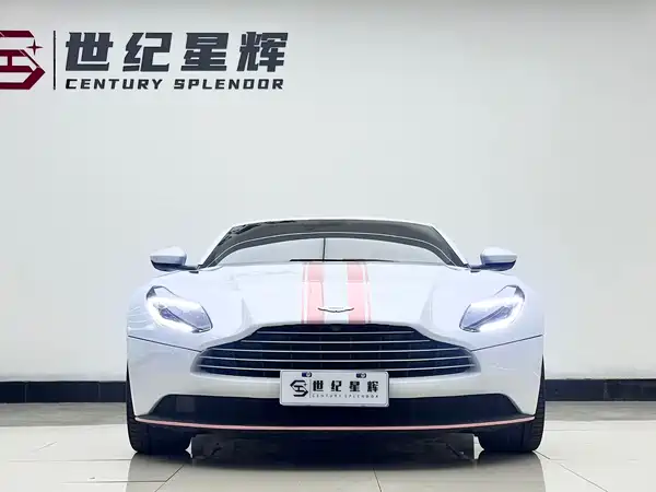 Aston Martin DB11 2020