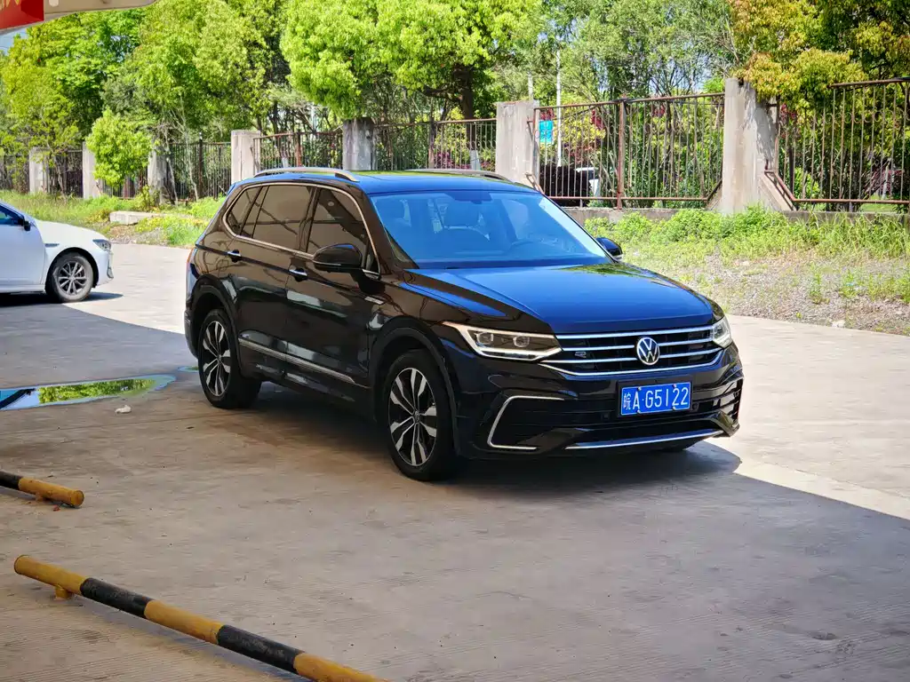 Volkswagen Tiguan L 2022 — фото 3