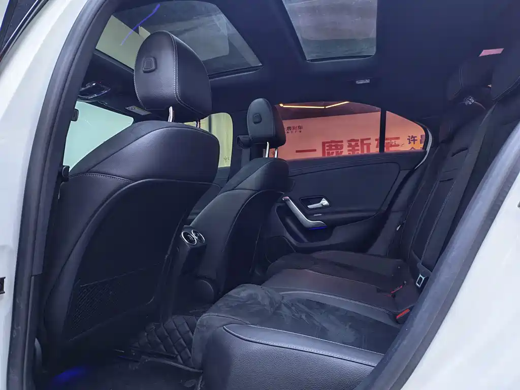 Mercedes-Benz A-Class 2020 — фото 14