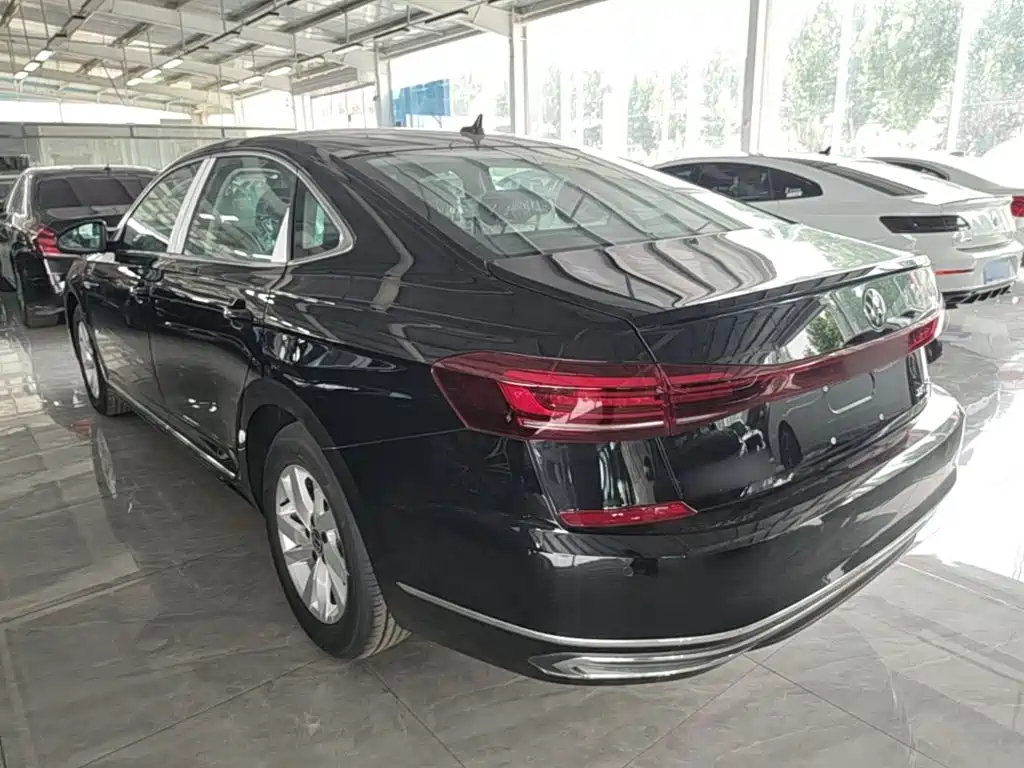 Volkswagen Passat PHEV 2026 — фото 5