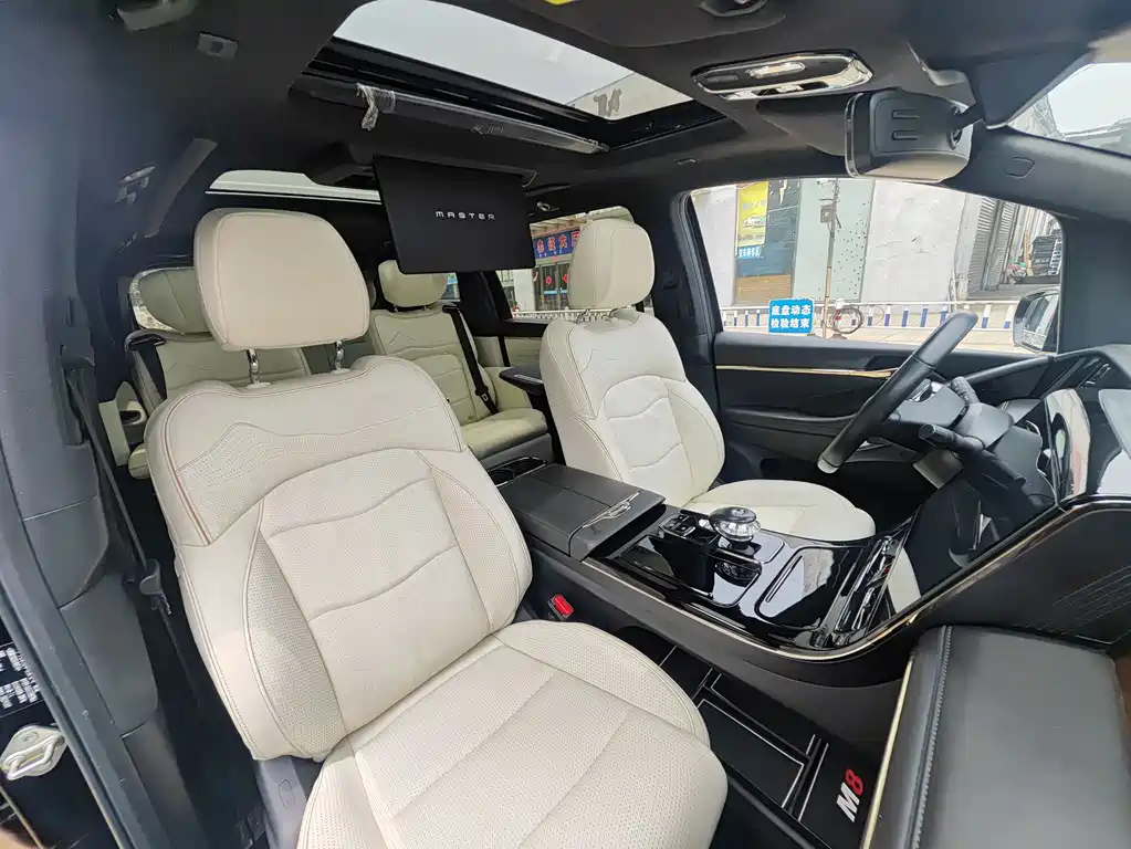 GAC Motor Trumpchi M8 2023 — фото 9
