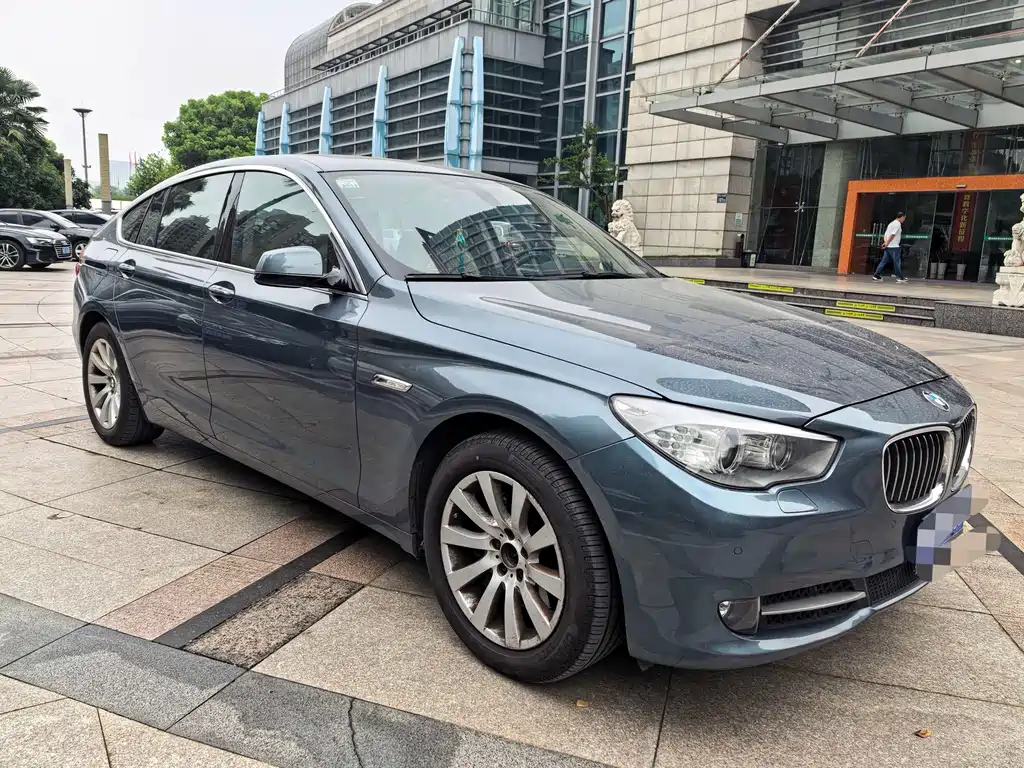 BMW 5 Series GT 2012 — фото 3