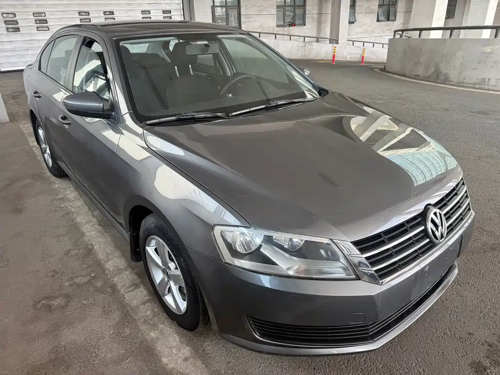 Volkswagen Lavida 2013