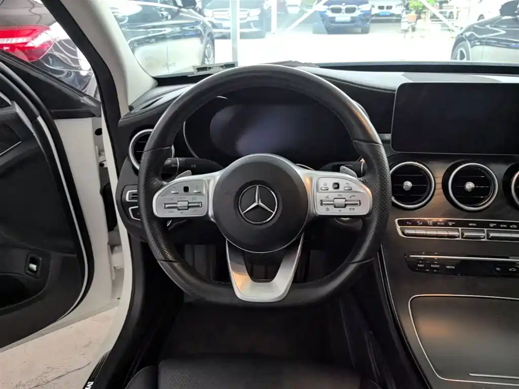 Mercedes-Benz C-Class 2020 — фото 11