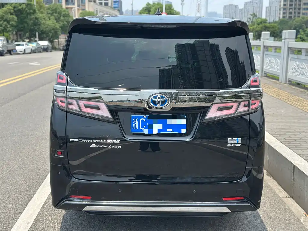 Toyota Vellfire 2021 — фото 13