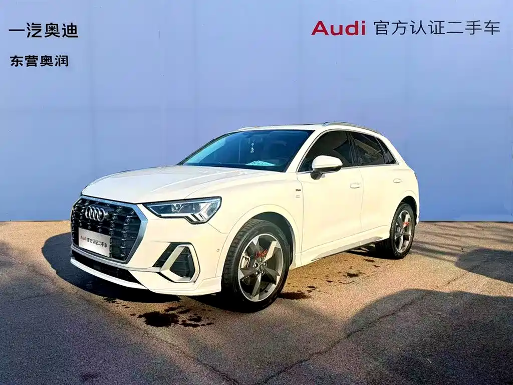 Audi Q3 2023 — фото 1