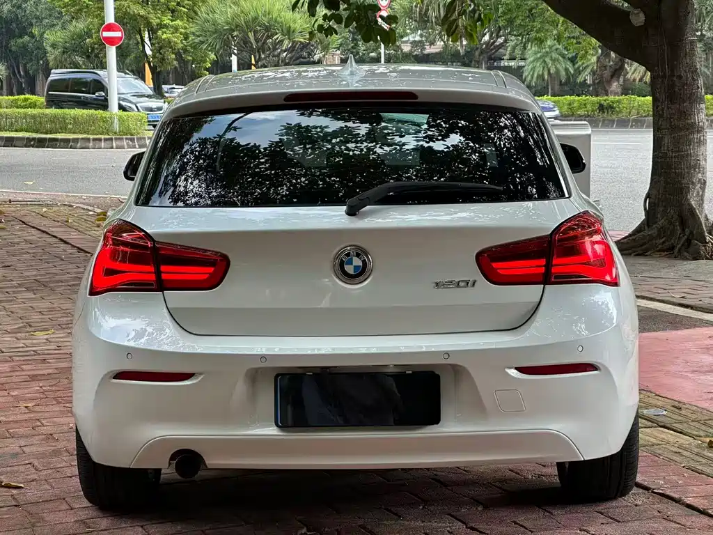 BMW 1 Series 2015 — фото 3