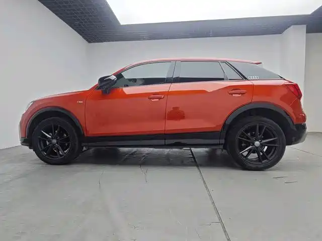 Audi Q2L 2021 — фото 3
