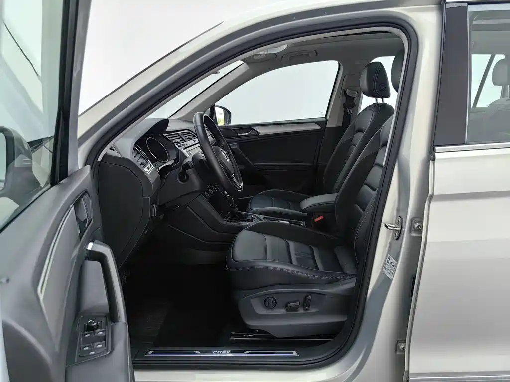 Volkswagen Tiguan L Plug-In Hybrid 2020 — фото 10