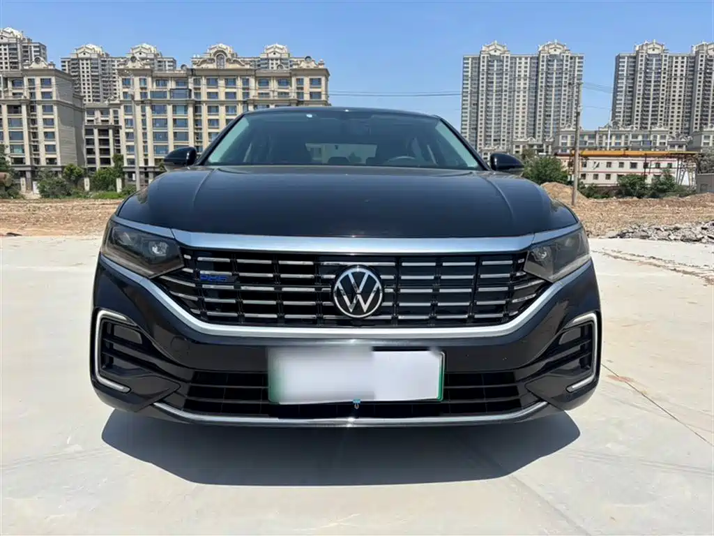 Volkswagen Passat PHEV 2022 — фото 16