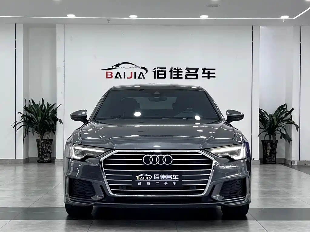 Audi A6L 2022 — фото 1
