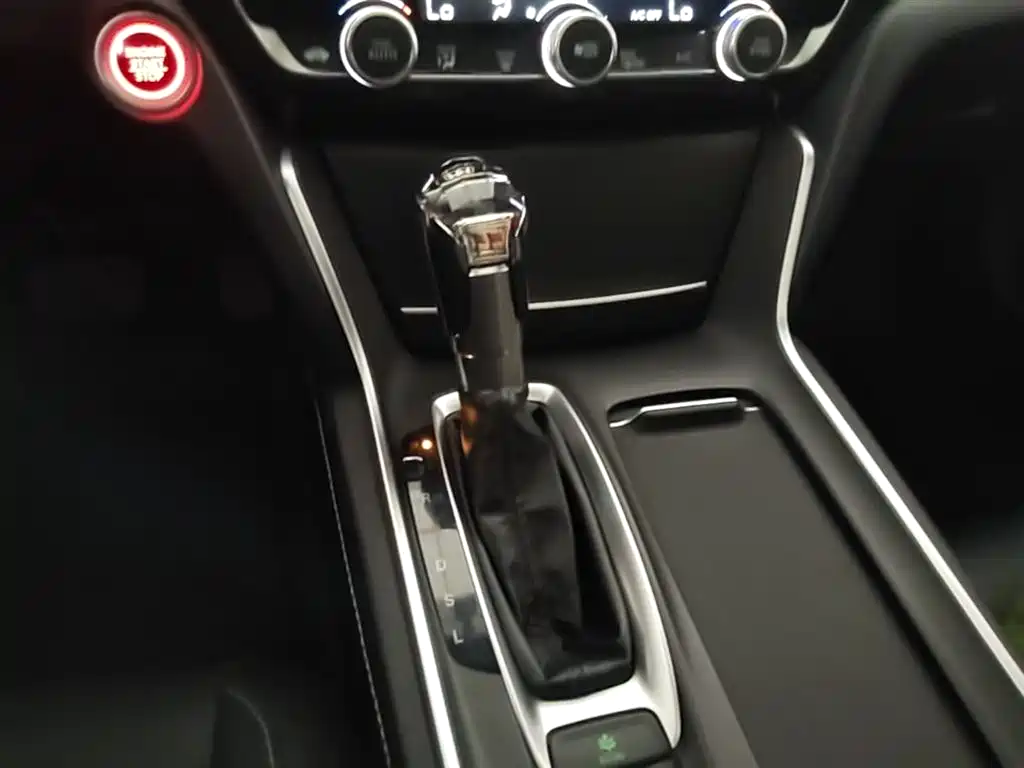 Honda Inspire 2021 — фото 14