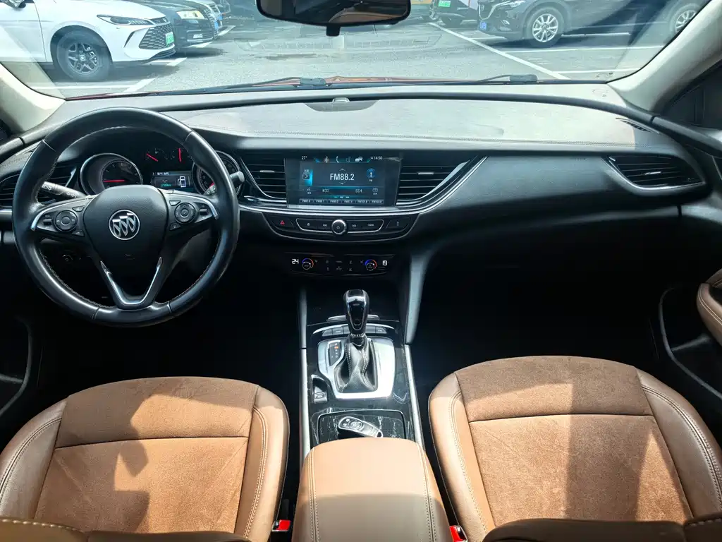 Buick Regal 2019 — фото 18