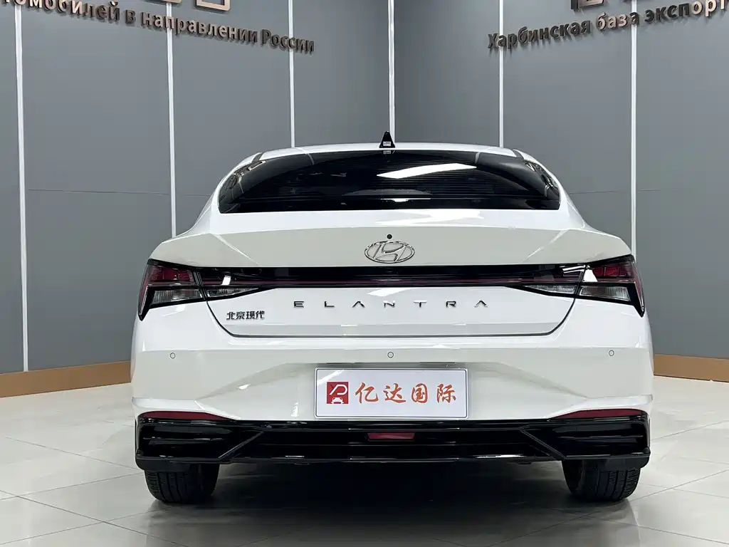 Hyundai Elantra 2022 — фото 5
