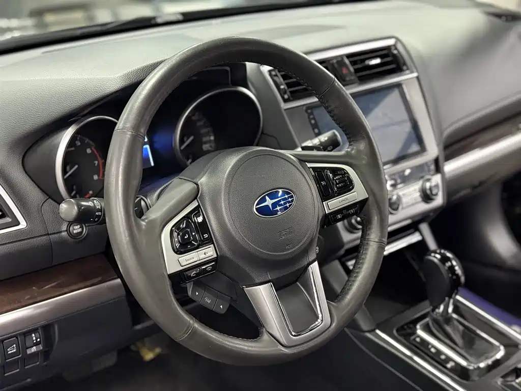 Subaru Outback 2017 — фото 7