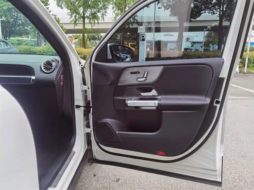 Mercedes-Benz GLB 2023 — фото 10