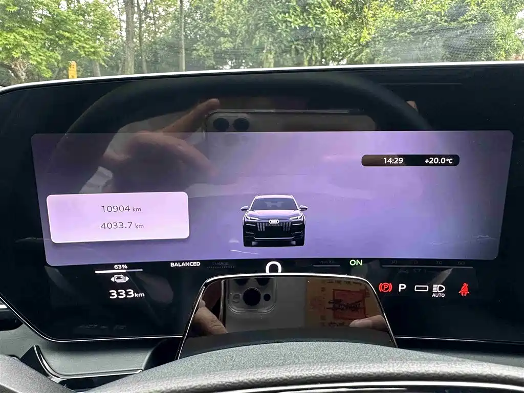 Audi Q6L e-tron 2025 — фото 12