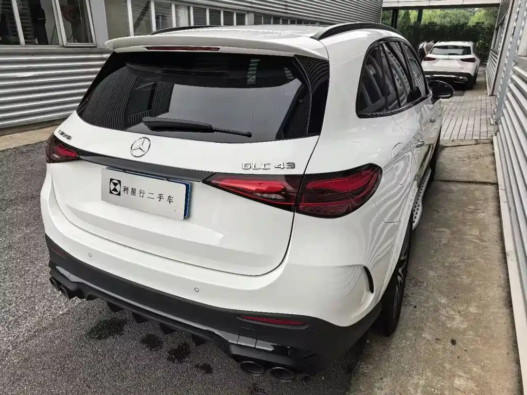 Mercedes-Benz GLC AMG 2025