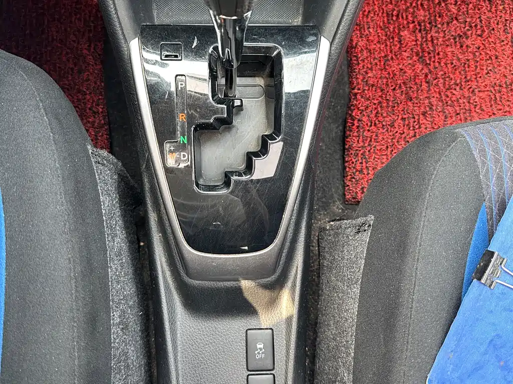 Toyota Yaris L 2018 — фото 22