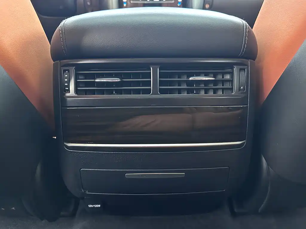 Lexus LX 2017 — фото 21
