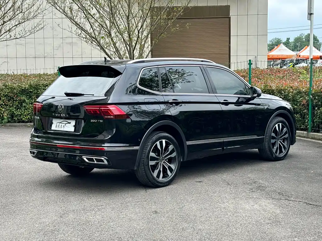 Volkswagen Tiguan L 2021 — фото 8