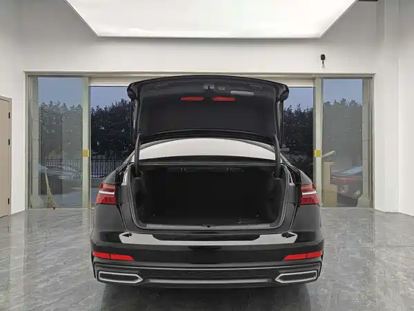 Audi A6L 2022