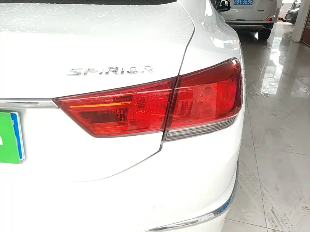 Honda Spirior 2018 — фото 8