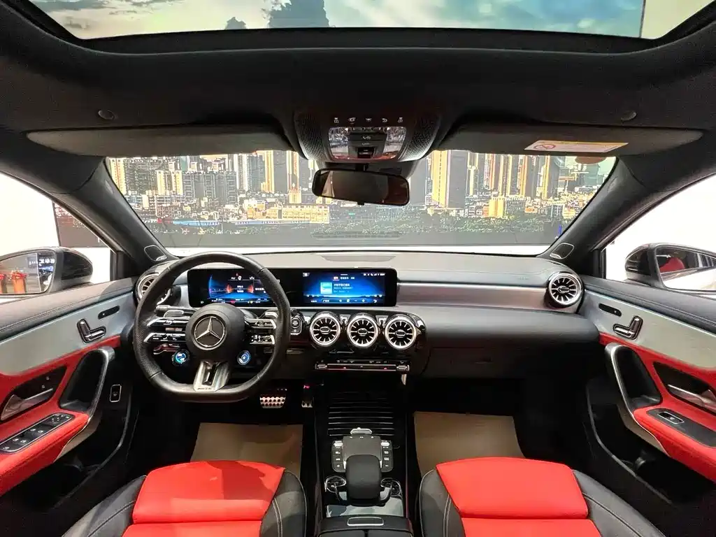 Mercedes-Benz A-Class AMG 2024 — фото 4