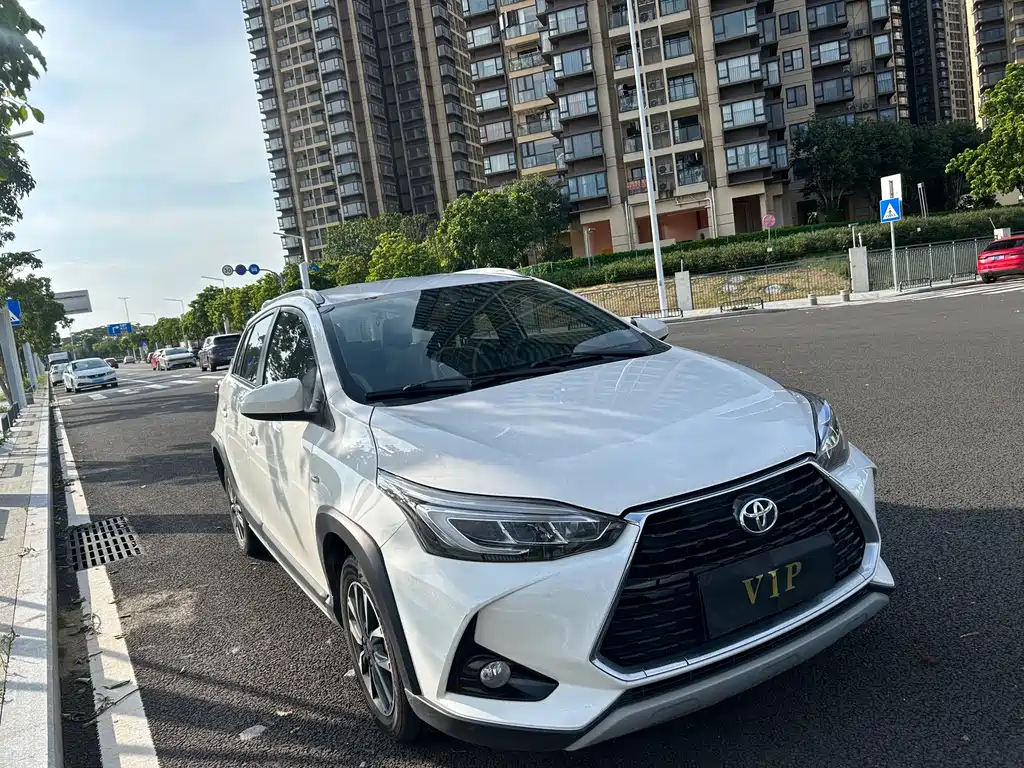 Toyota Yaris L 2023