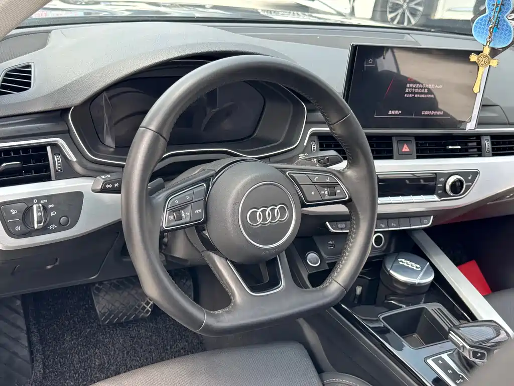 Audi A4L 2021 — фото 16