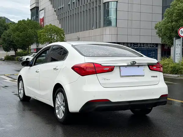 Kia K3 2015