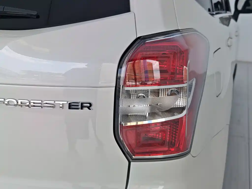 Subaru Forester 2015 — фото 19