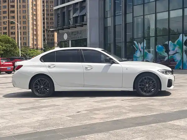 BMW 3 Series 2021