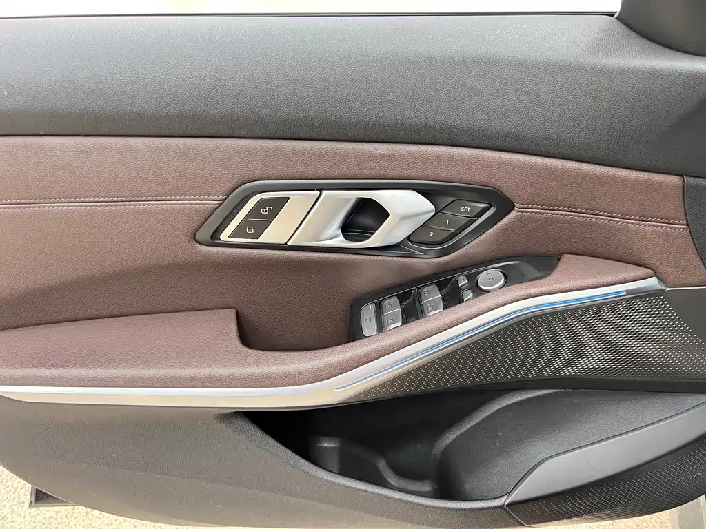 BMW i3 2023 — фото 12