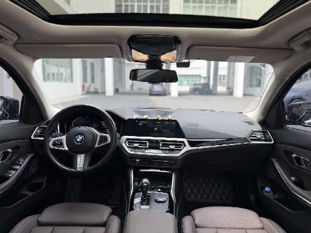 BMW 3 Series 2021