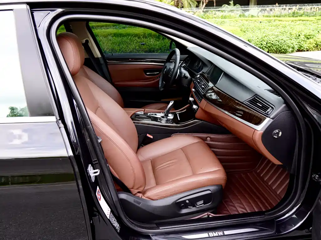 BMW 5 Series 2013 — фото 15