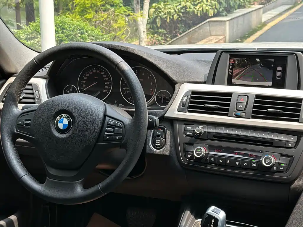 BMW 3 Series 2015 — фото 15