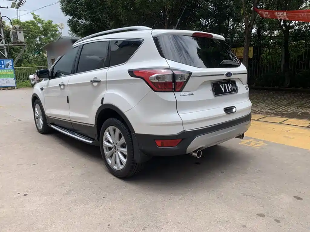 Ford Kuga 2017 — фото 18