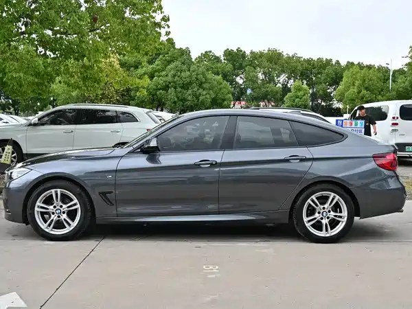 BMW 3 Series GT 2021