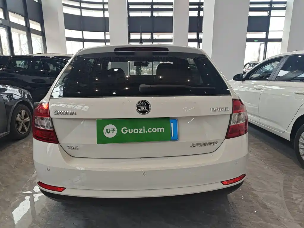 Skoda Rapid Spaceback 2016 — фото 4
