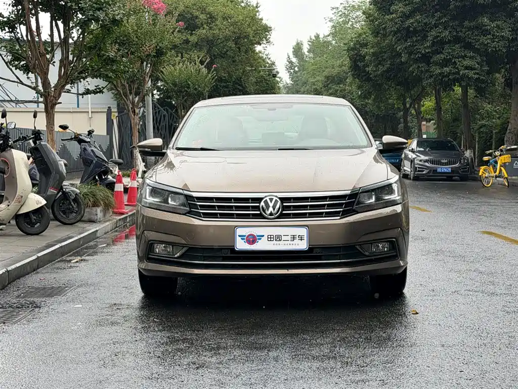 Volkswagen Passat 2017 — фото 2