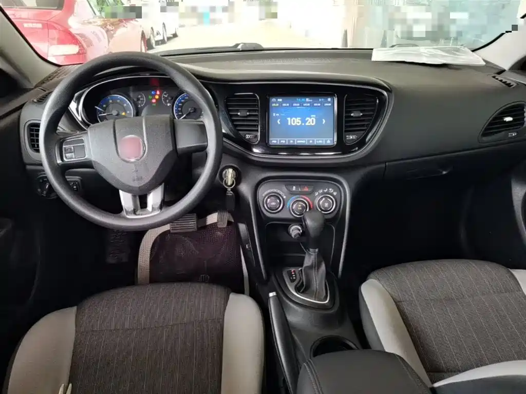Fiat Viaggio 2015 — фото 10