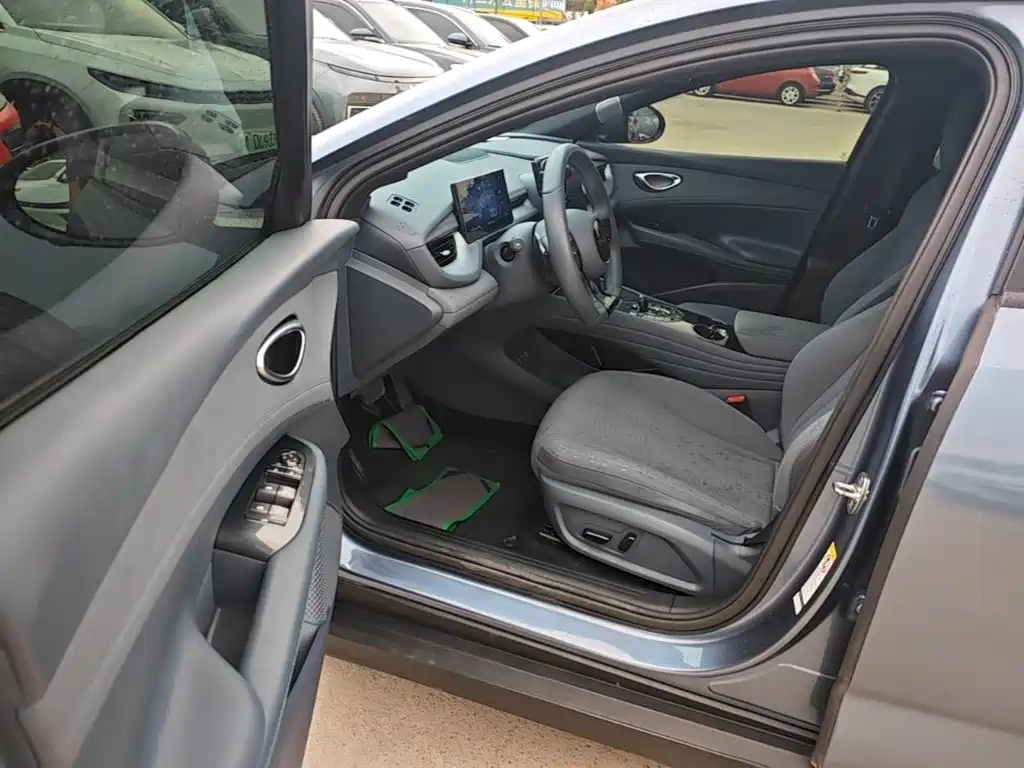 BYD Seal 06GT 2025 — фото 16