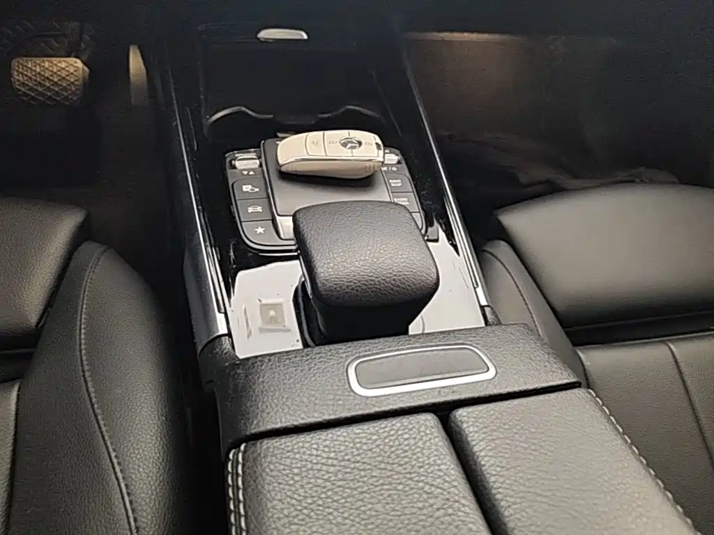 Mercedes-Benz GLB 2020 — фото 14