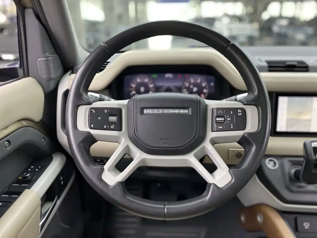 Land Rover Defender 2020 — фото 14